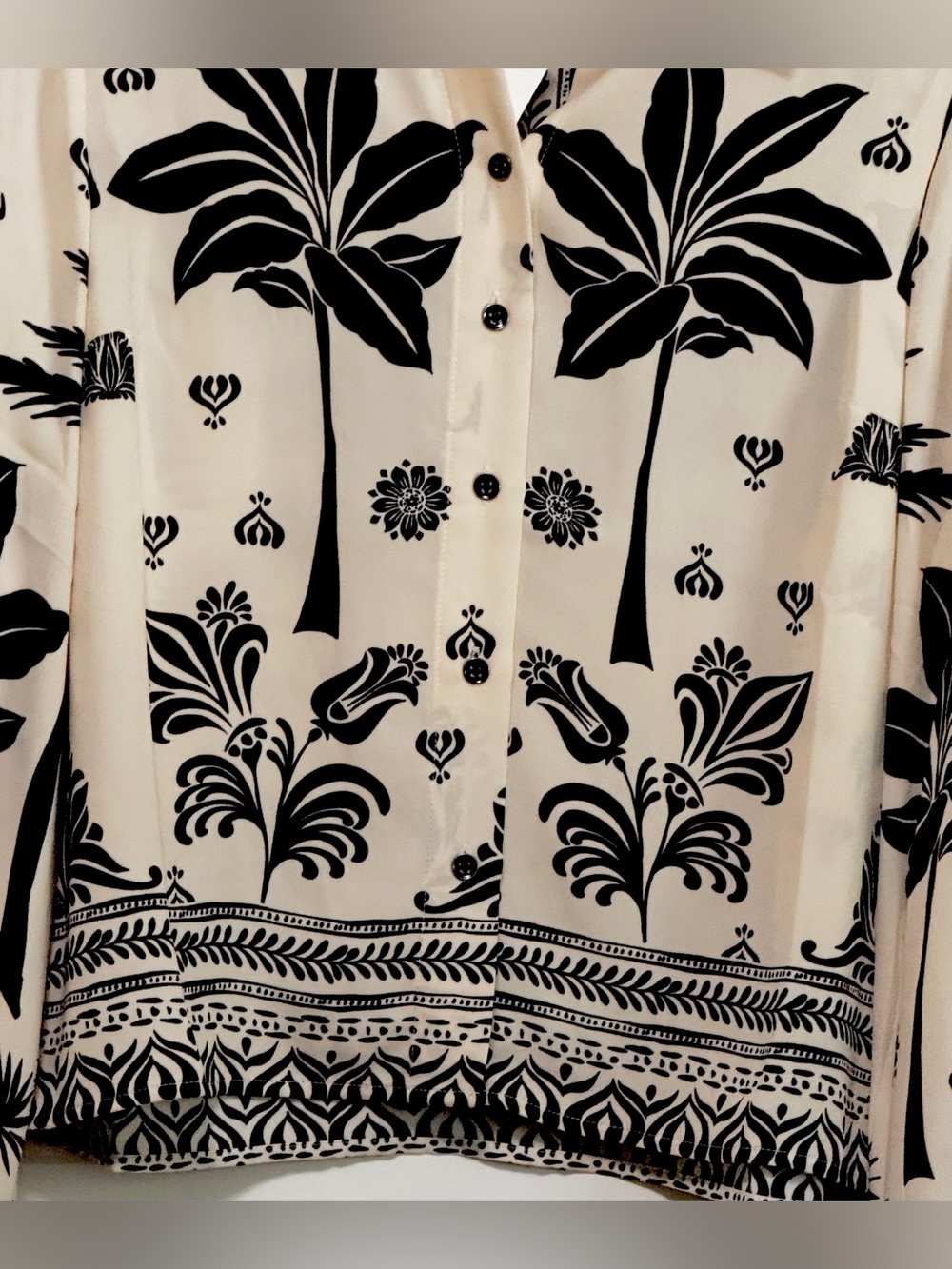Cabi Marrakesh Top Black Cream Botanical Print Blouse S NWT - Picture 9 of 11